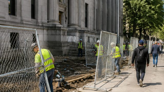 Oregon Federal Building Fence Removal: Implications and Reactions